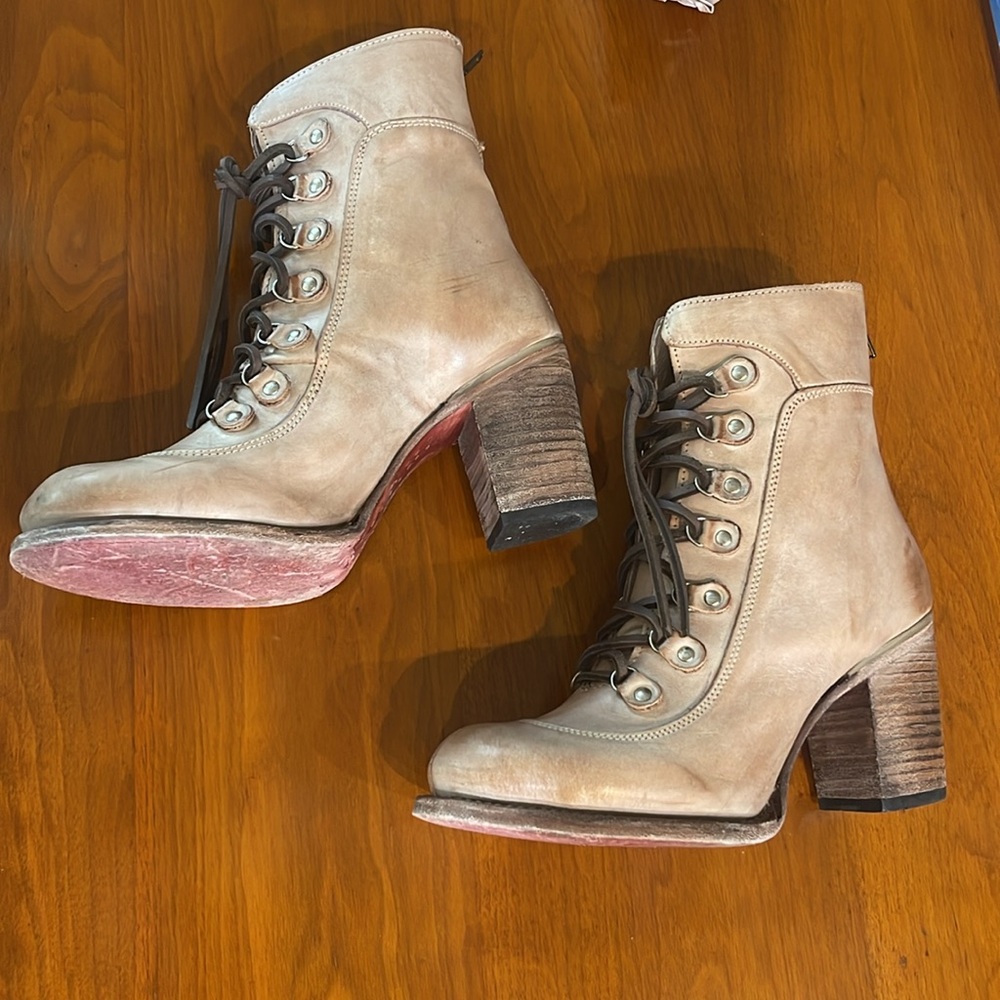 freebird Tan Lace-Up Block Heel Ankle Boots - Picture 4 of 8